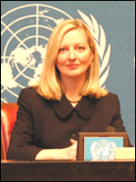 Bà Nina Shea