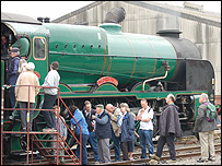 Queues for Lord Nelson