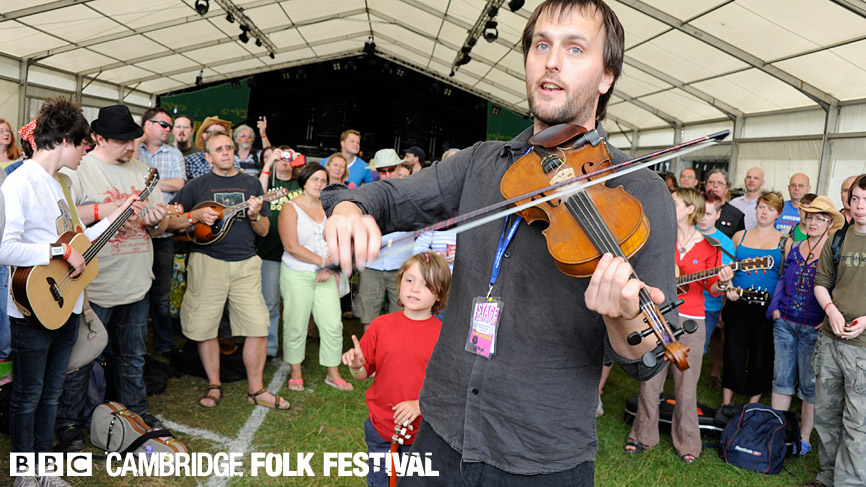 Jon entertained the crowds with a selection of well known folk tunes.