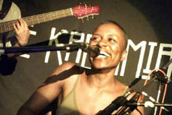 Image: Netsayi Chigwendere in concert