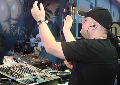 Six Weeks Of Summer - Dance Anthems