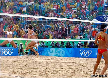 Rain pours as America beat China in the final of the women's volleyball