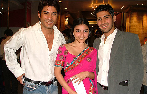 The cast of Pyaar Mein Twist