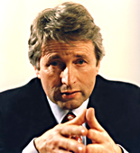 Jonathan Dimbleby studied piano up to the ag of 16
