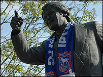 Sir Bobby Robson statue, Ipswich August 2009
