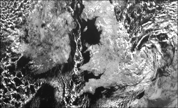 Visible satellite image of the British Isles, 1300hrs, Thursday 7 January 2009 (Courtesy EUMETSAT and UK Met Office)