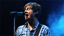 Lead singer of British rock group Keane, Tom Chaplin