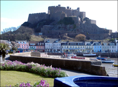 Mont Orgueil from Gorey prom