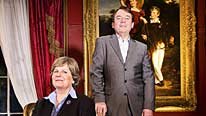 Sandi Toksvig and Eric Knowles crown the Antiques Master 2010