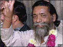 مجرمانہ مقدمات کی وجہ سے شیبو سورین کو مرکزی وزارت سے استعفیٰ دینا پڑا تھا