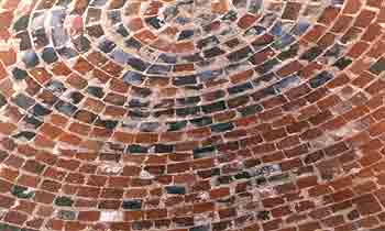 The near perfect ceiling of the chamber