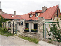 Dům