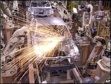 Các nền kinh tế phát triển đối diện nhu cầu giảm và chi phí xăng dầu tăng