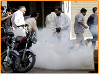 شہر بھر میں پولیس اور کارکنوں کے درمیان آنکھ مچولی