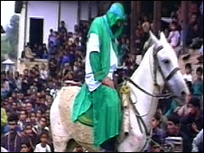 نمایی از نمایی ازفیلم"تعزیه،به روایت دیگر" به کارگردانی "پرویز جاهد