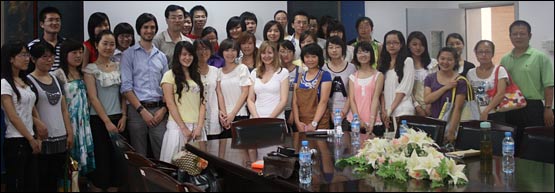 The team and their audience at the Xi'an Siyuan University seminar