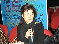 Studente pjesëmarrëse në auditorium