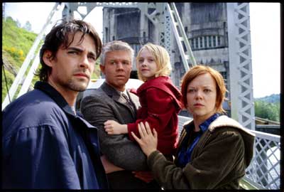 Allie (played by Dakota Fanning) and her family