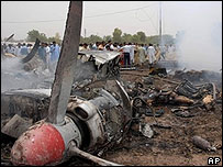 پی آئی اے جہاز