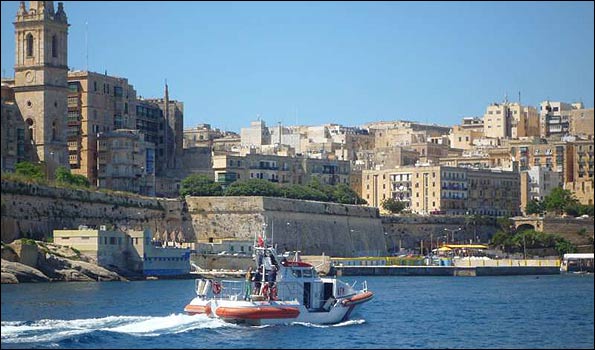 Valletta harbour/coastguard boat