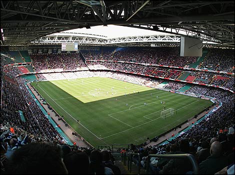 Pictures from the Johnstone's Paint Trophy final