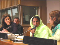 مختار مائی، آمنہ بٹر اور سی این این کی میزبان سولیداد اوبرائن