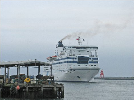 Ferry passes Fish Quay. Photo: Anne Hopper