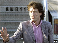 سر مِک جیگر نے کہا ہے کہ وہ گانے سنسر کیے جانے پر پریشان نہیں ہیں۔