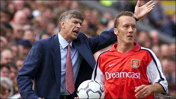 Arsene Wenger and Lee Dixon