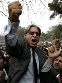 اعتزاز احسن