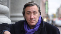 Andrew Graham-Dixon presents The Culture Show from Glasgow
