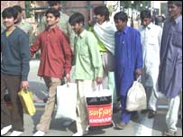 رہا ہونے والے پاکستانی لڑکے