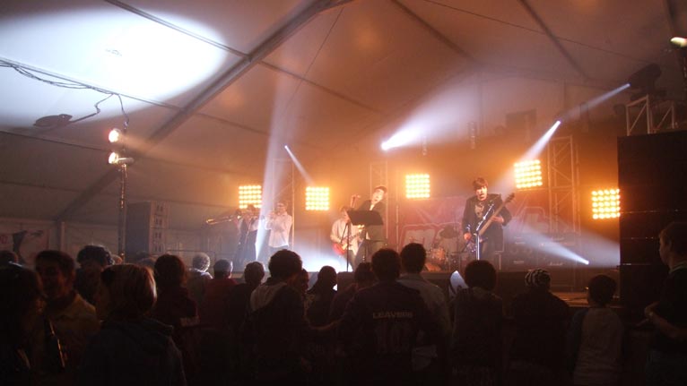 Nos Lun yn yr Eisteddfod - Brwydr y Bandiau