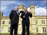İrlanda başbakanı Ahern ve İngiltere Başbakanı Blair