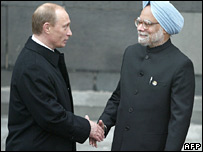 Vladimir Putin ve Hindistan Başbakanı Manmohan Singh