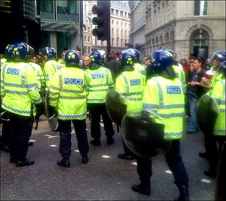 derbyshire_g20_police.jpg