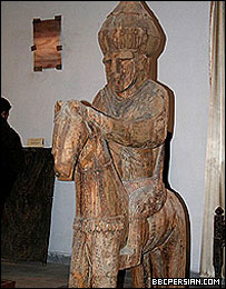 یک مجسمه چوپی تاریخی در موزیم کابل