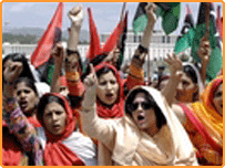 فائل فوٹو: پی پی پی کی حامی خواتین