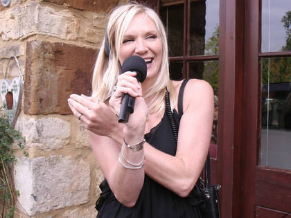 Jo kicks of her last weekday show on her own doorstep!