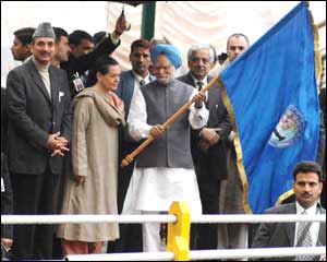 سرینگر مظفرآباد بس