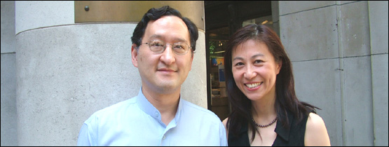 Artist Arnold Chang with Learning English presenter Yang Li
