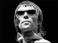 Ian Brown - photo taken by GigJunkie