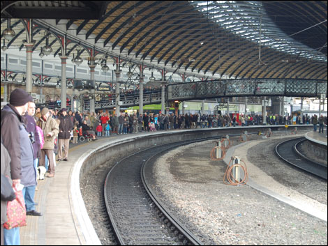 Crowds waiting for Tornado