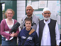 Paul and Laura meet members of the Islamic Centre