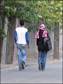 جوانان در تهران - عکس از مازيار ثقفی