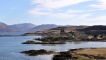 A' coimhead sìos air Eilean Iarmain, Slèite