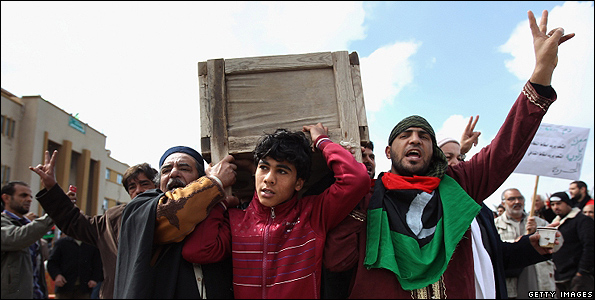 Funeral procession in Benghazi, Libya, 25 Feb 11