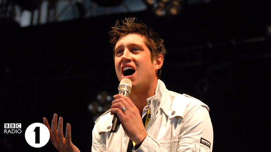 Vernon warms up the crowd at the main stage