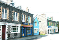 Siopau yn Llanfairfechan