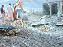 مبلے سے نکالا گیا سریا